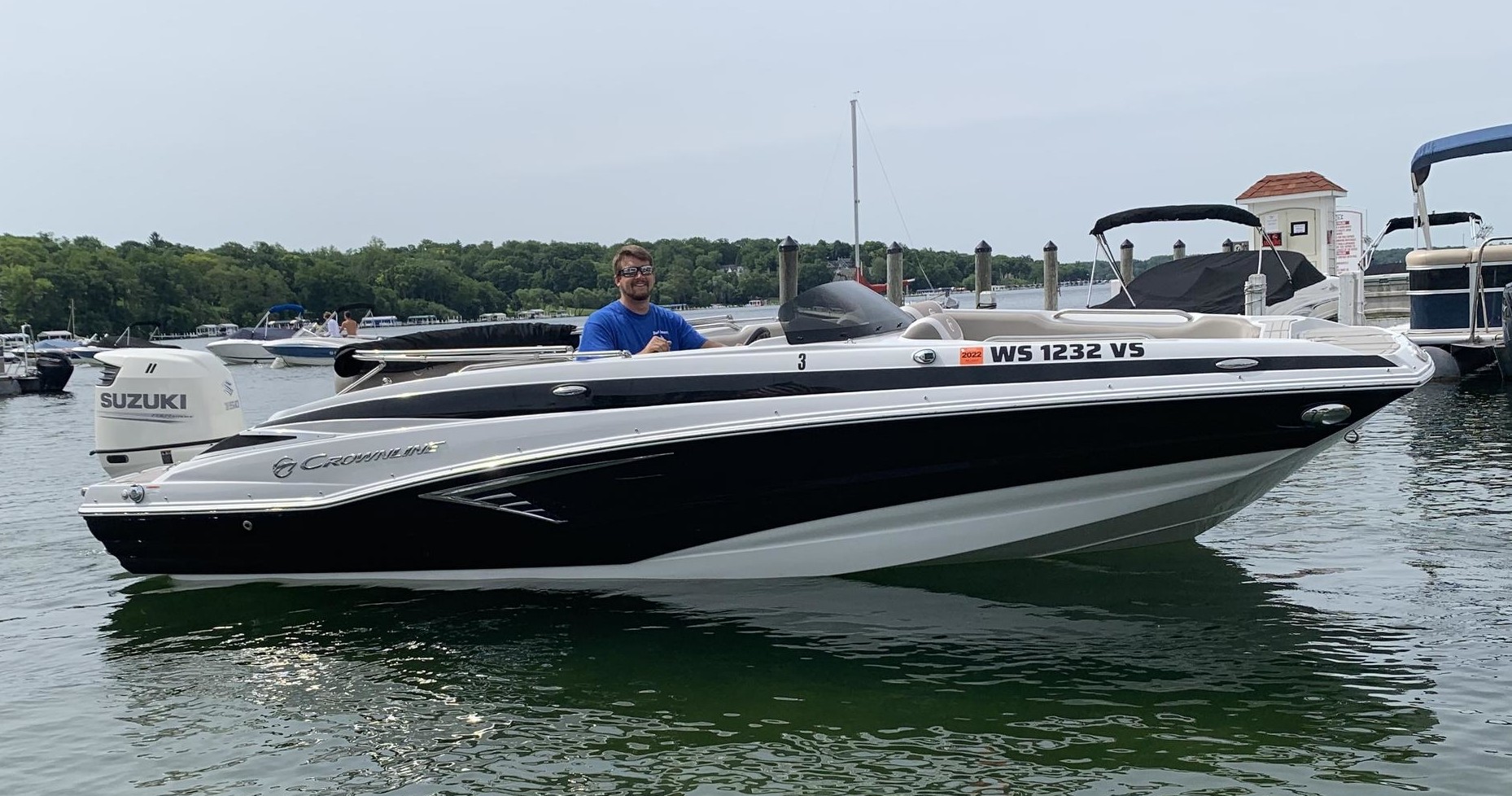 Crownline Elite - Deck Boat Rentals in Lake Geneva, WI | Elmer's