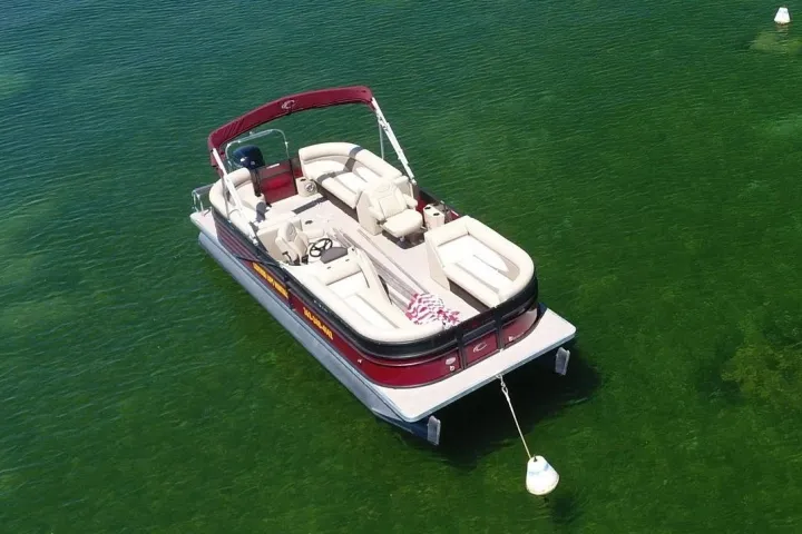 a small boat in a body of water